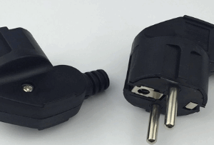 SOBEMAT_Prise électrique de couleur noire / 250V  16A